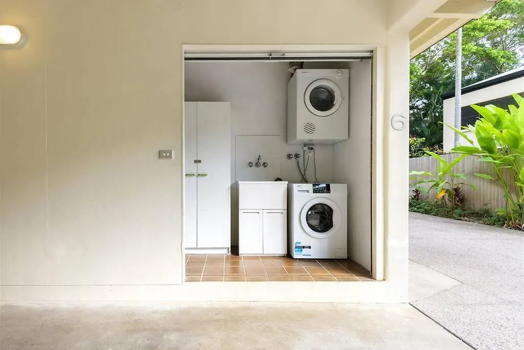 Central Port Douglas Apartment, Walk To Beach - Casuarina Court 0*,  אוסטרליה