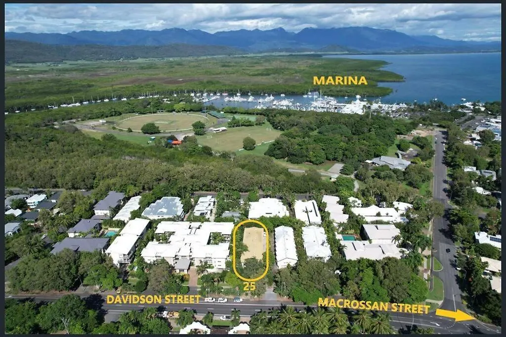Central Port Douglas Apartment, Walk To Beach - Casuarina Court